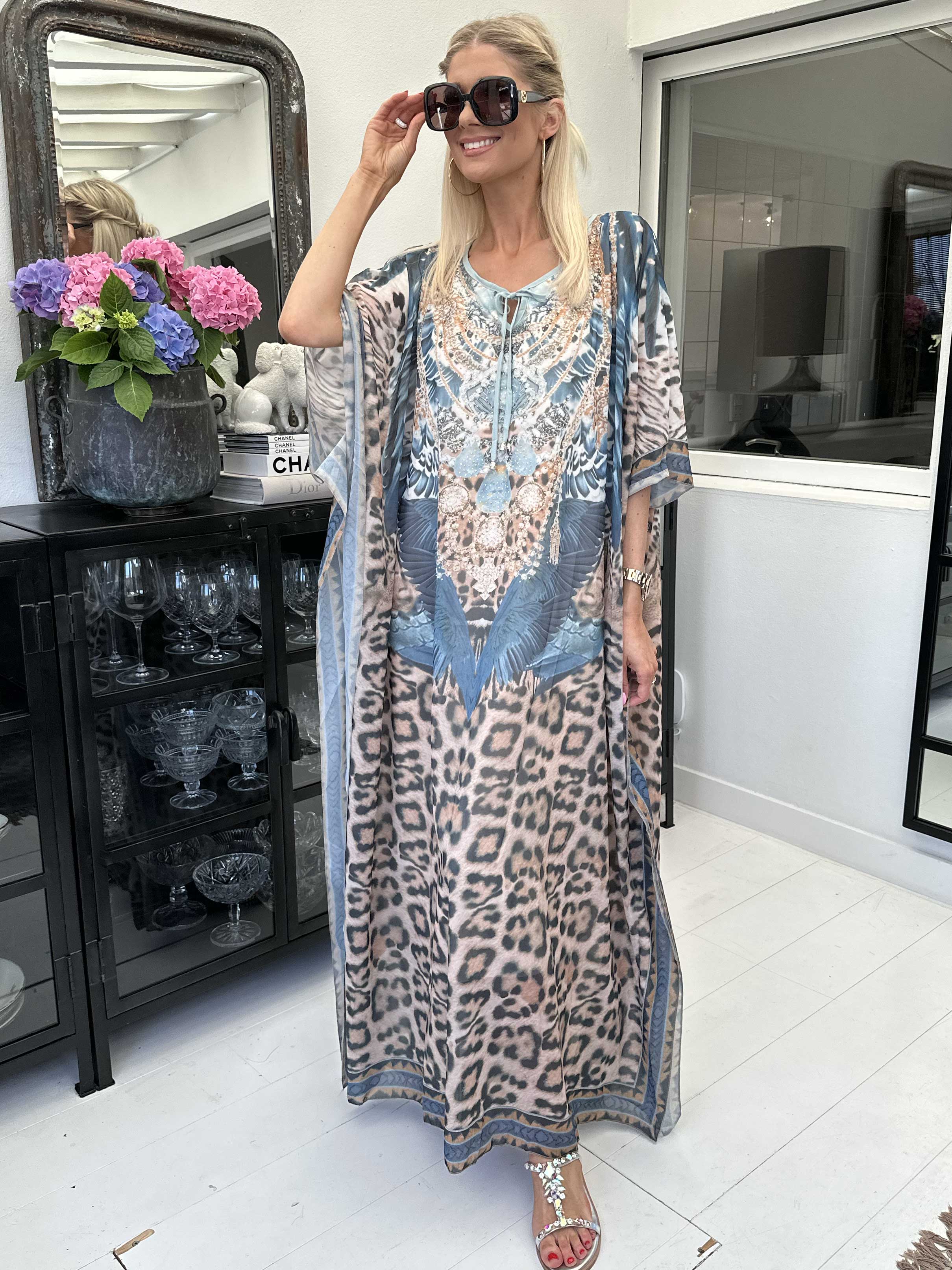 Sasha Leo - Lång tunika med leopardmönster och strass